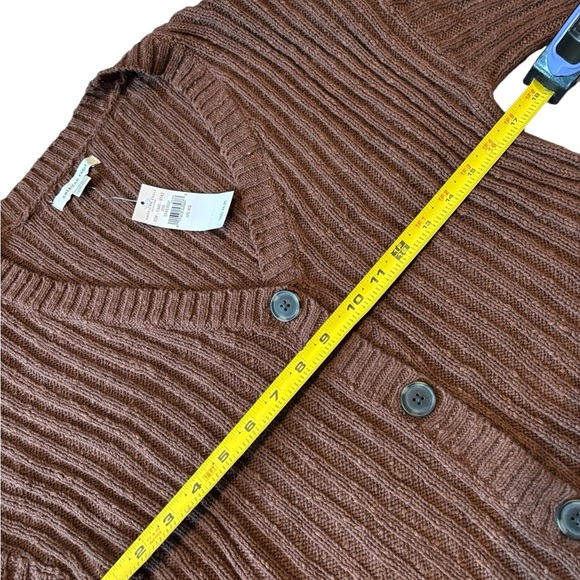 NWT AMERICAN EAGLE BROWN KNIT 3-BUTTON CARDIGAN, SIZE XS - Picture 7 of 11